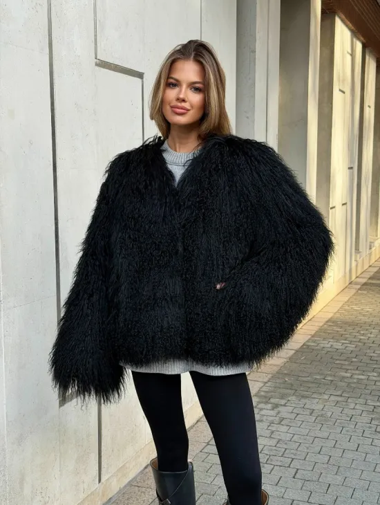 Полушубок черный из ламы