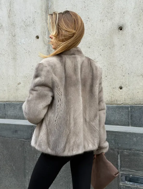 Короткий норковый жакет