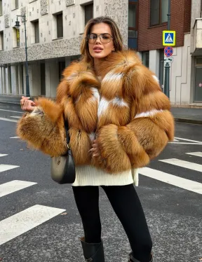 Шуба из лисы с капюшоном