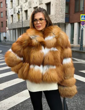 Шуба из лисы с капюшоном