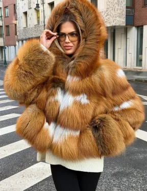 Шуба из лисы с капюшоном