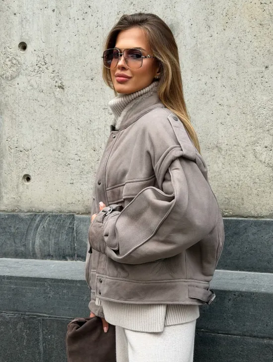 Зимняя дубленка - бомбер