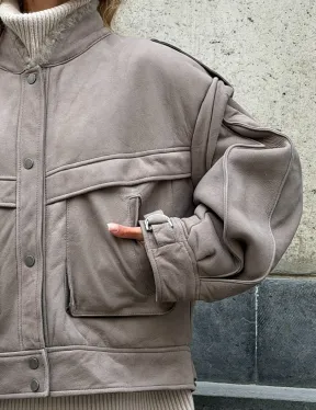 Зимняя дубленка - бомбер