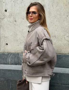 Зимняя дубленка - бомбер