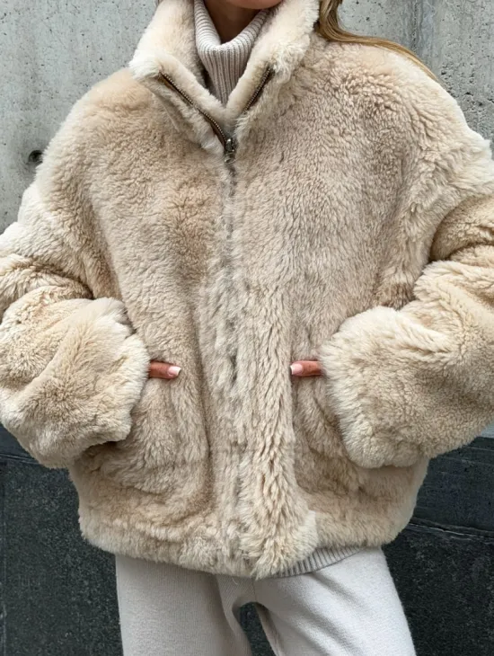 Двухсторонняя короткая дубленка из овчины