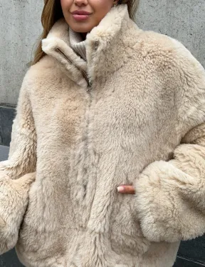 Двухсторонняя короткая дубленка из овчины