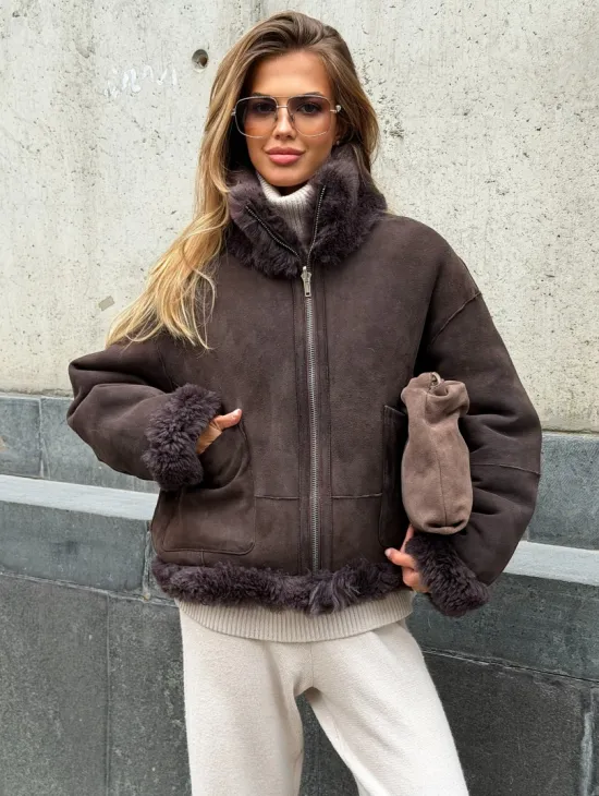 Натуральная двухсторонняя дубленка - бомбер