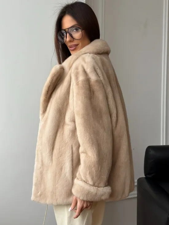Норковый полушубок в натуральном цвете пастель