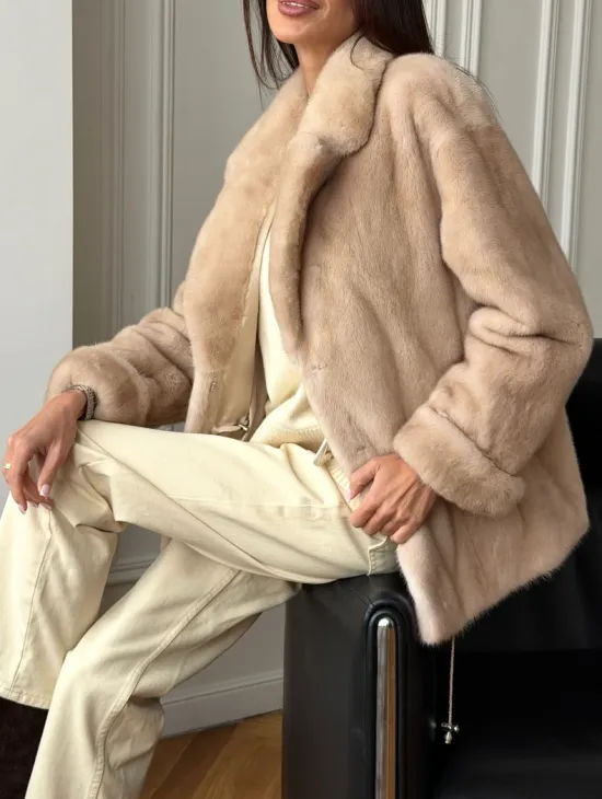 Норковый полушубок в натуральном цвете пастель