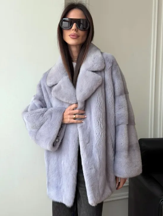 Шуба из норки короткая с английским воротником