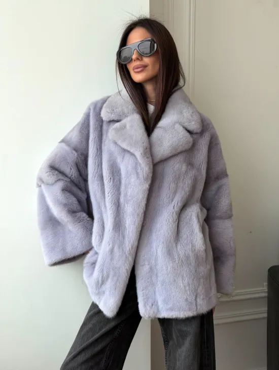 Шуба из норки короткая с английским воротником