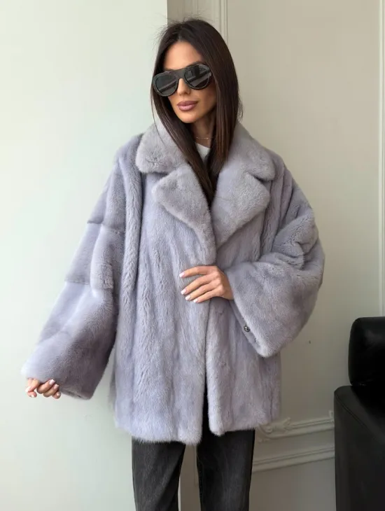 Шуба из норки короткая с английским воротником