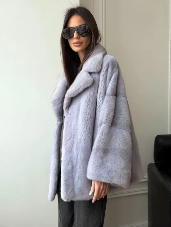 Шуба из норки короткая с английским воротником