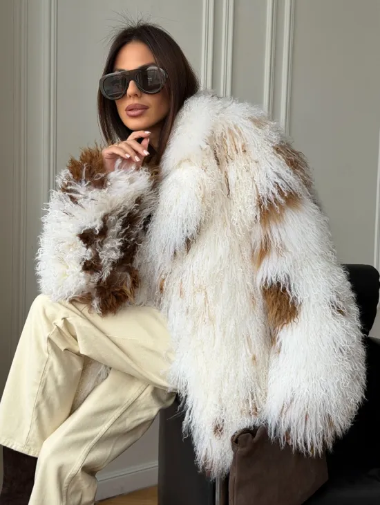 Шуба из ламы бело-коричневая
