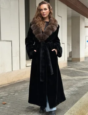 Длинная шуба из стриженой норки с воротником куница