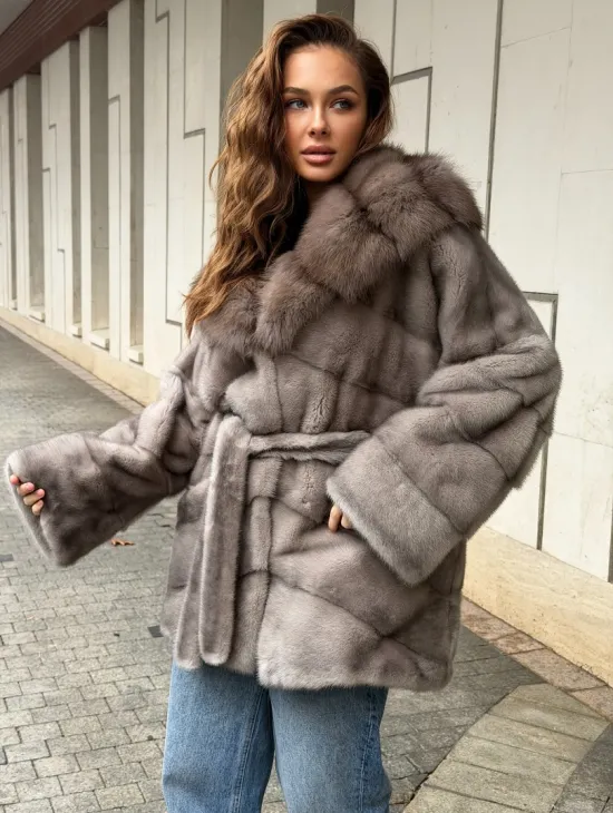 Серый норковый полушубок - капюшон куница