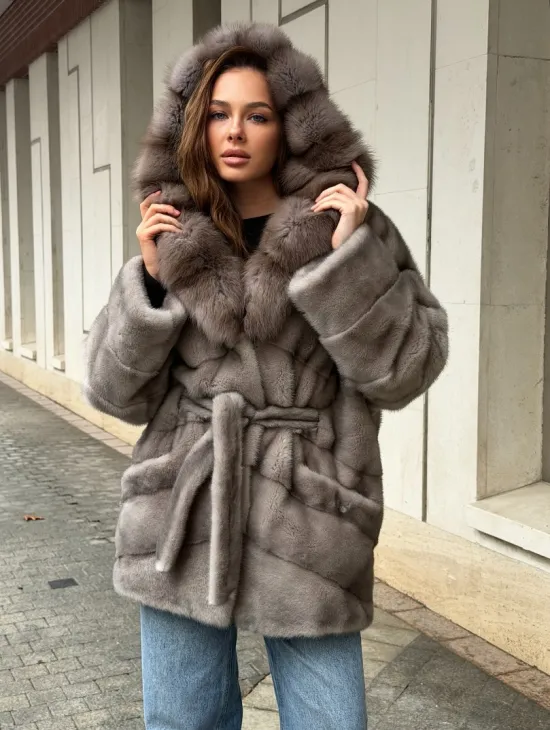 Серый норковый полушубок - капюшон куница