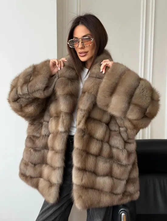 Шуба оверсайз из куницы