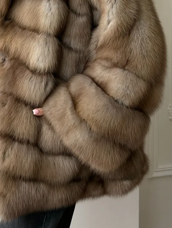 Шуба оверсайз из куницы