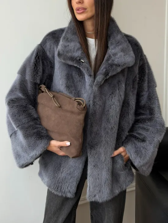 Короткая норковая шуба - стойка воротник