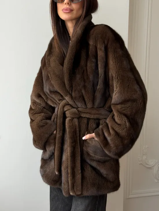 Коричневая норковая шуба под пояс - воротник шаль