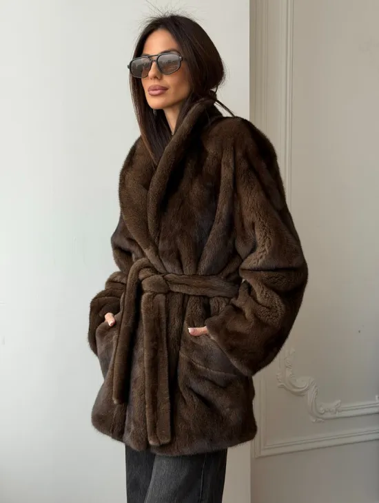 Коричневая норковая шуба под пояс - воротник шаль