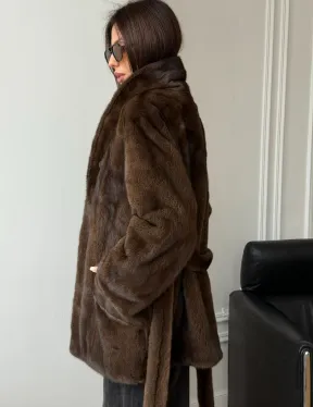Коричневая норковая шуба под пояс - воротник шаль