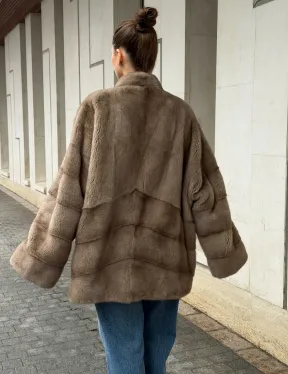 Норковый полушубок пастель V-образный воротник