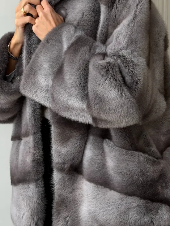 Норковый полушубок с капюшоном - цвет Platinum