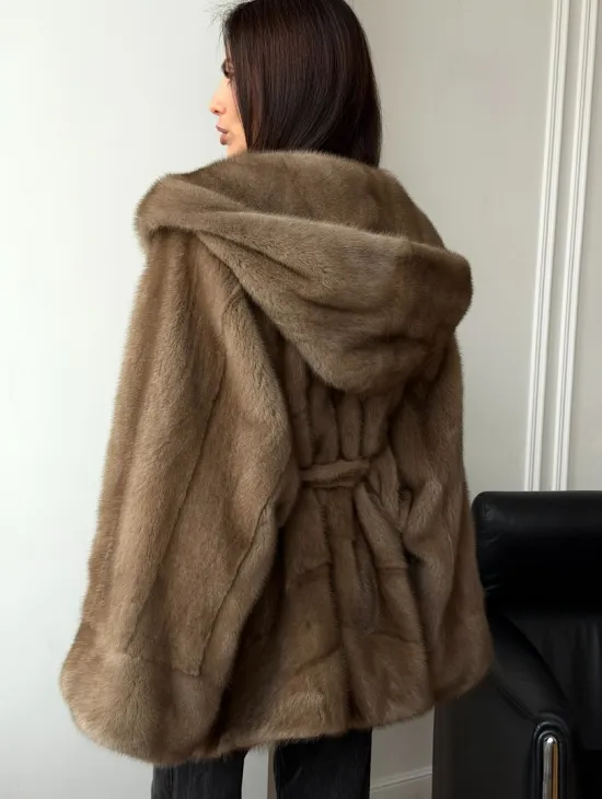 Норковая шуба пастель с капюшоном