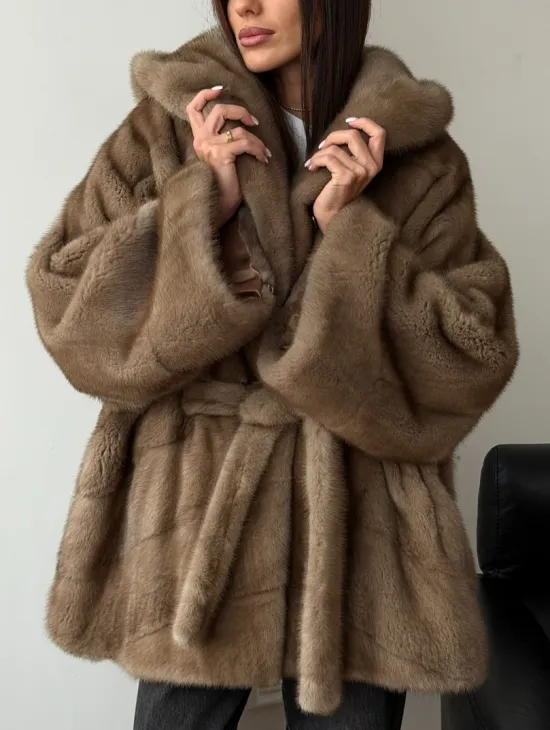 Норковая шуба пастель с капюшоном