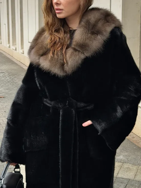 Длинная норковая шуба - кимоно с капюшоном куница