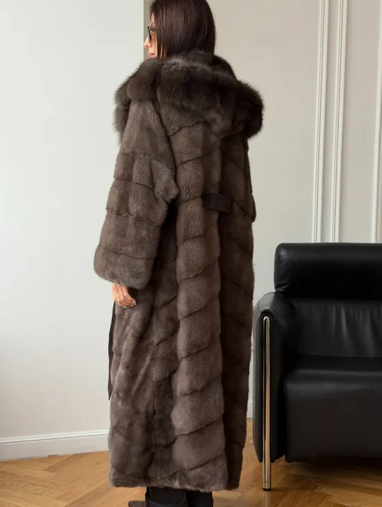 Шуба-кимоно с капюшоном куница