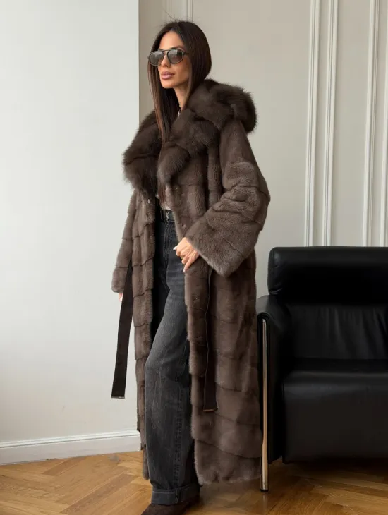 Шуба-кимоно с капюшоном куница