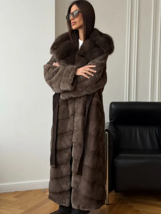 Шуба-кимоно с капюшоном куница