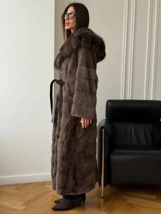 Шуба-кимоно с капюшоном куница