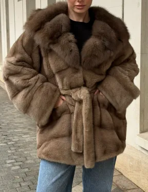 Полушубок норковый с капюшоном из меха куницы