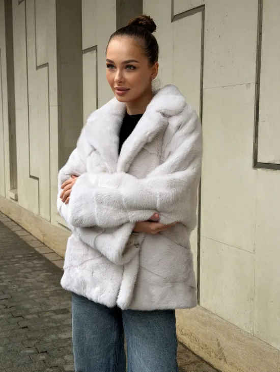 Светлый норковый полушубок