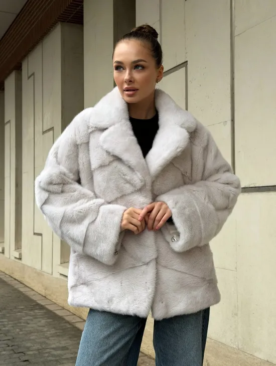 Светлый норковый полушубок