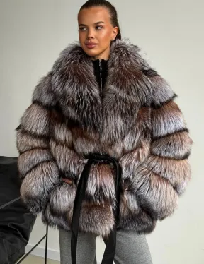 Шуба из меха лисы блюфрост