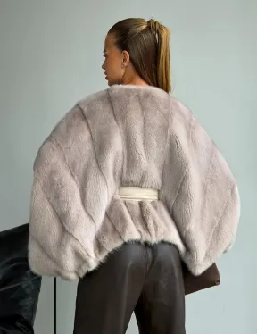 Женская шуба в стиле 