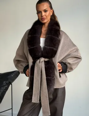 Пальто с мехом финского песца