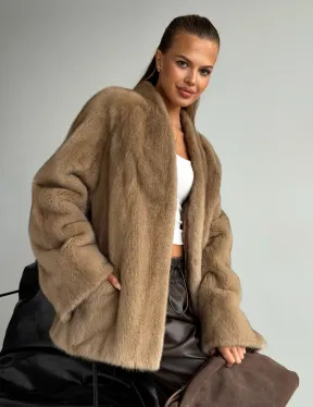 Норковый полушубок V-образный воротник