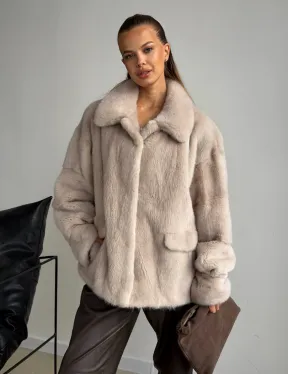 Короткая норковая шуба в цвете нюд