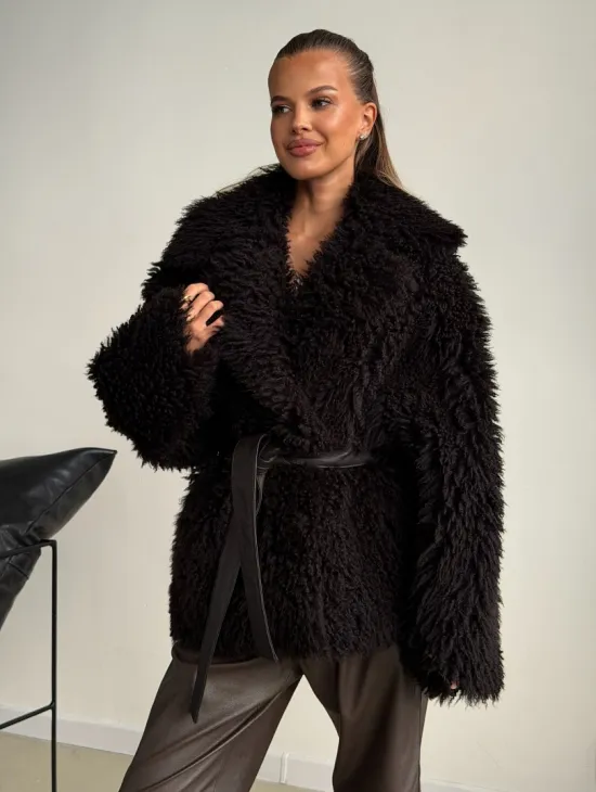 Коричневая дубленка из меха Тиградо