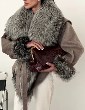 Полупальто с мехом чернобурки