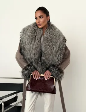 Полупальто с мехом чернобурки