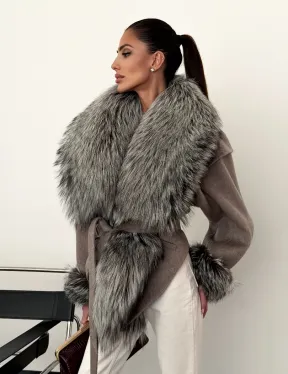 Полупальто с мехом чернобурки