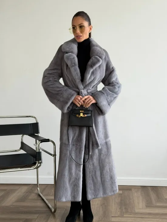 Голубая норковая шуба