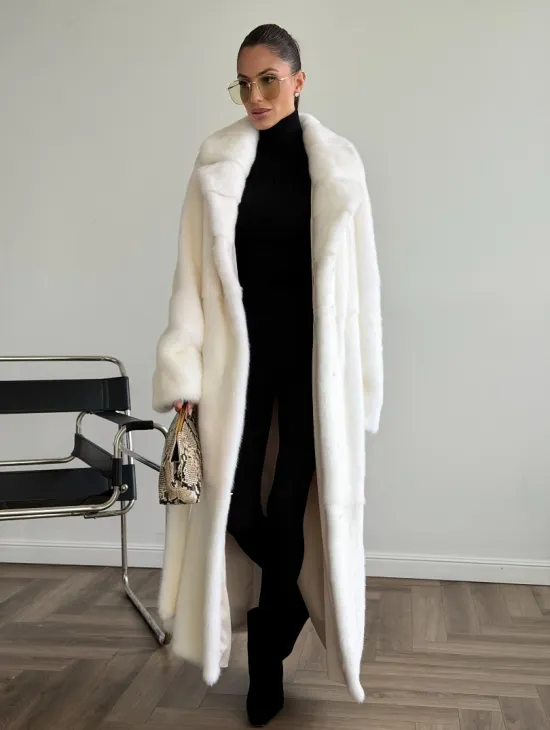 Белая норковая шуба в пол